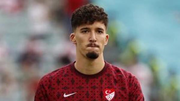 Altay Bayindir Resmi Gabung Manchester United